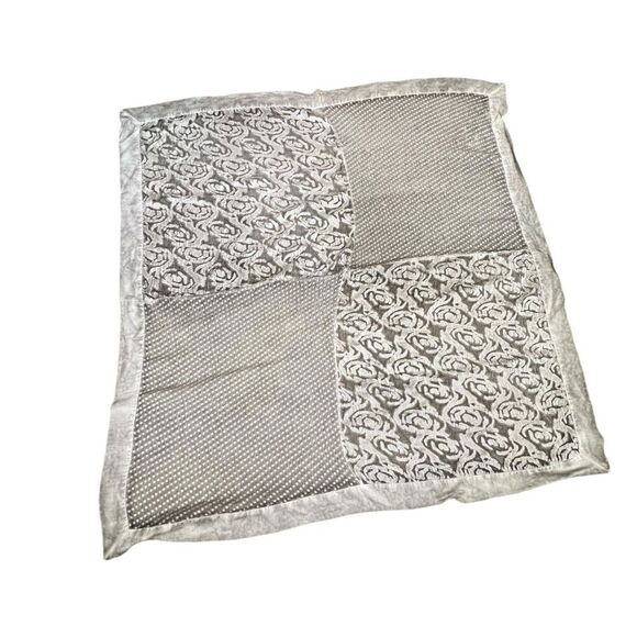 Grizas Women’s Patchwork Textured Scarf/Shawl – Made in Lithuania - grey/silver - Picture 2 of 7